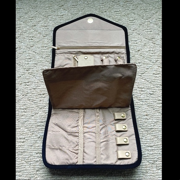 NWT: bag smart travel jewelry bag - Picture 3 of 3